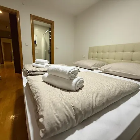 Apartamento Radobolja Luxury Ilici